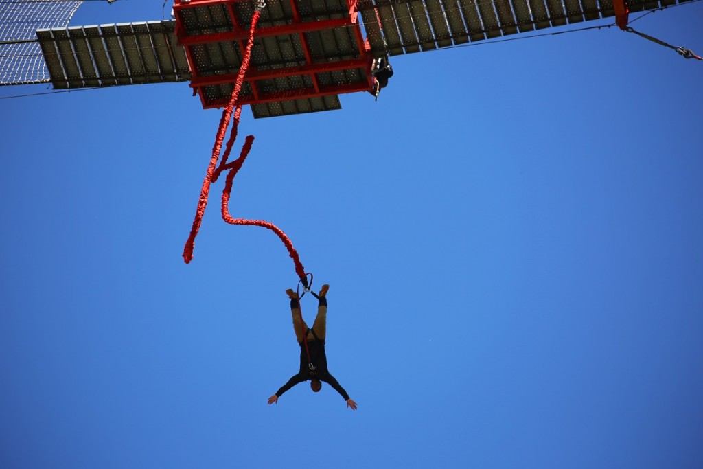 South Africa: Bungee Jumping in Soweto