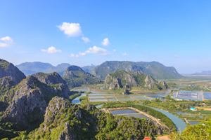 Views overlooking the vast landscape from the top of Khao Daeng viewpoint in Hua Hin